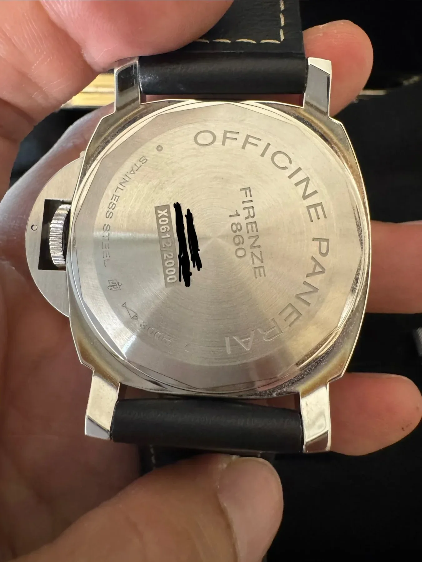 Panerai Luminor Base 8 Giorni PAM 915, dial detail