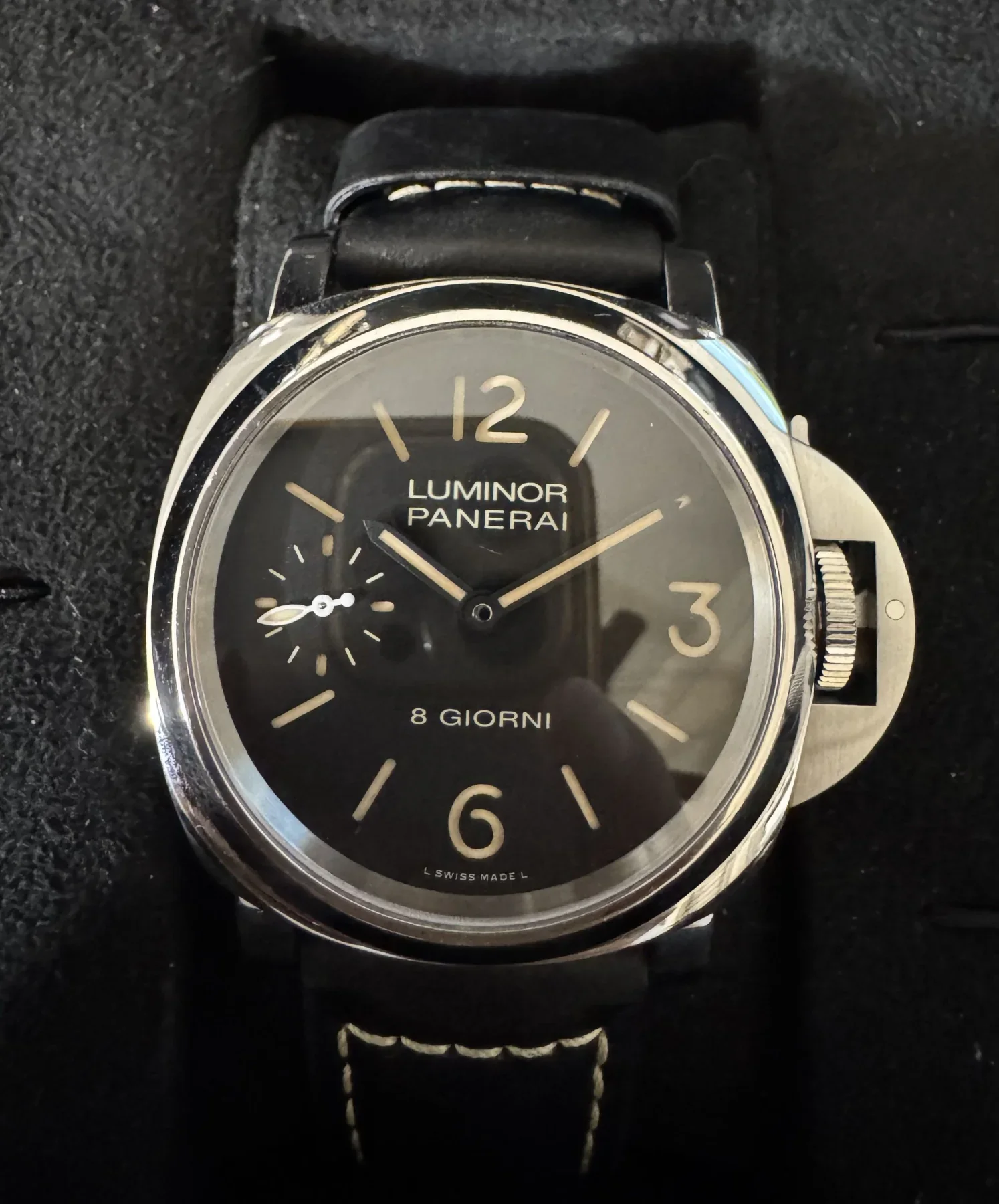 Panerai Luminor Base 8 Giorni PAM 915, case detail